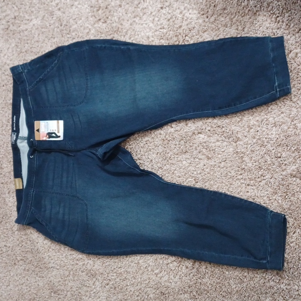 NWT - Plus Size 28 - W40 jogger "Stretch Supersoft, Skinny Jogger" Casual pants